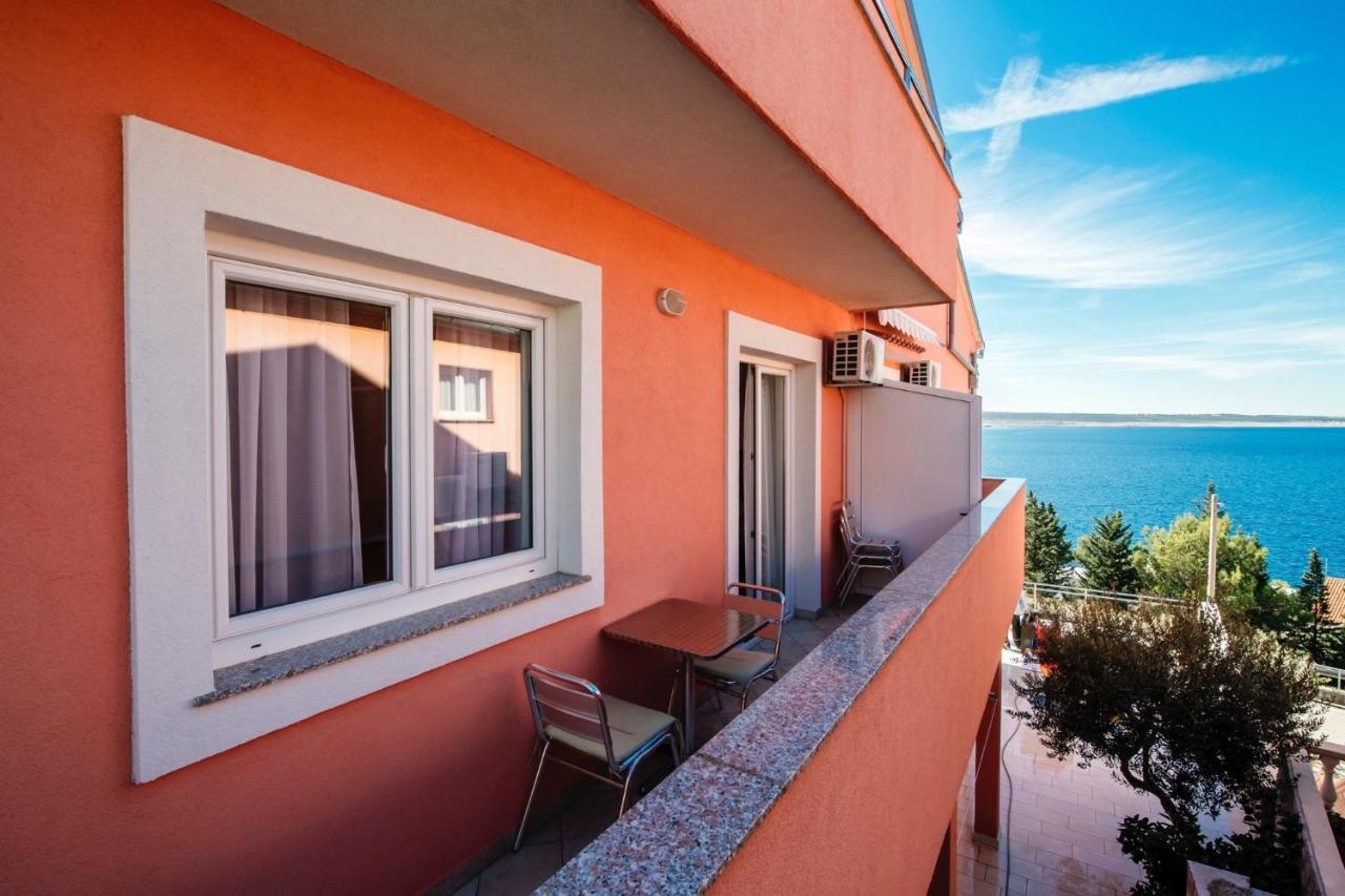 Apartments By The Sea Starigrad, Paklenica - 16421 Eksteriør bilde
