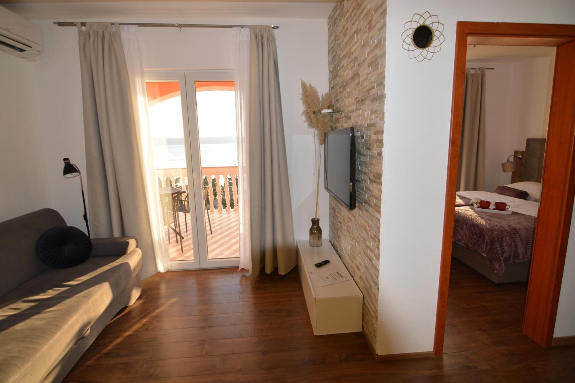 Apartments By The Sea Starigrad, Paklenica - 16421 Rom bilde